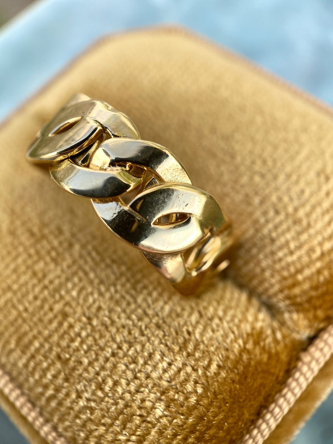 Solid and Substantial 18k Yellow Gold Link Band