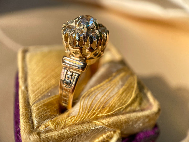 Victorian 1.10tcw Old Mine Cut Diamond Ring in 18k Gold