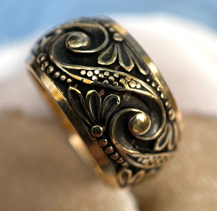 Artcarved Wide Scroll Floral Detail Band in 14k Yellow Gold