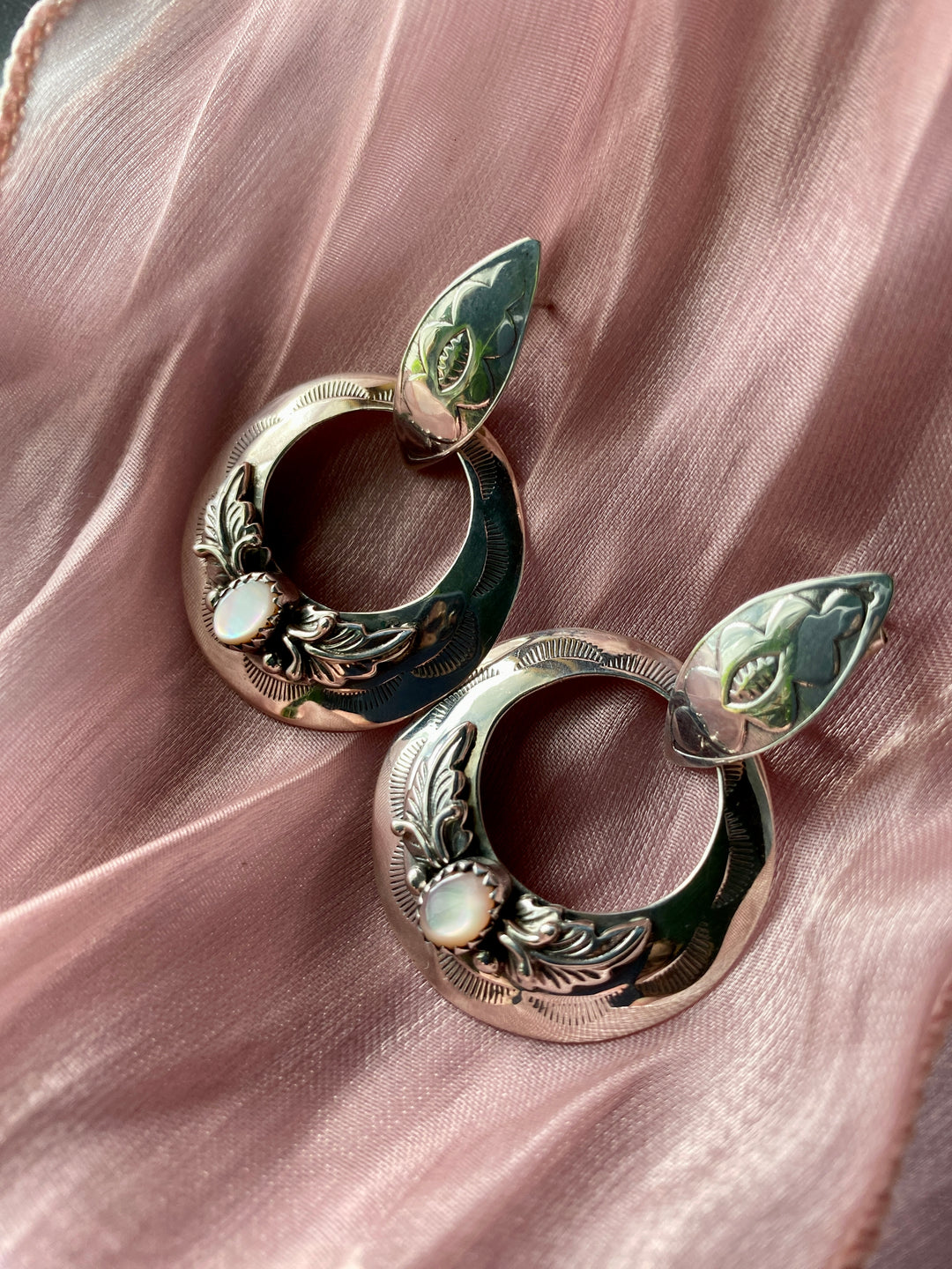 Vintage Signed Native American Navajo Pink Mother of Pearl Earrings in Sterling Silver