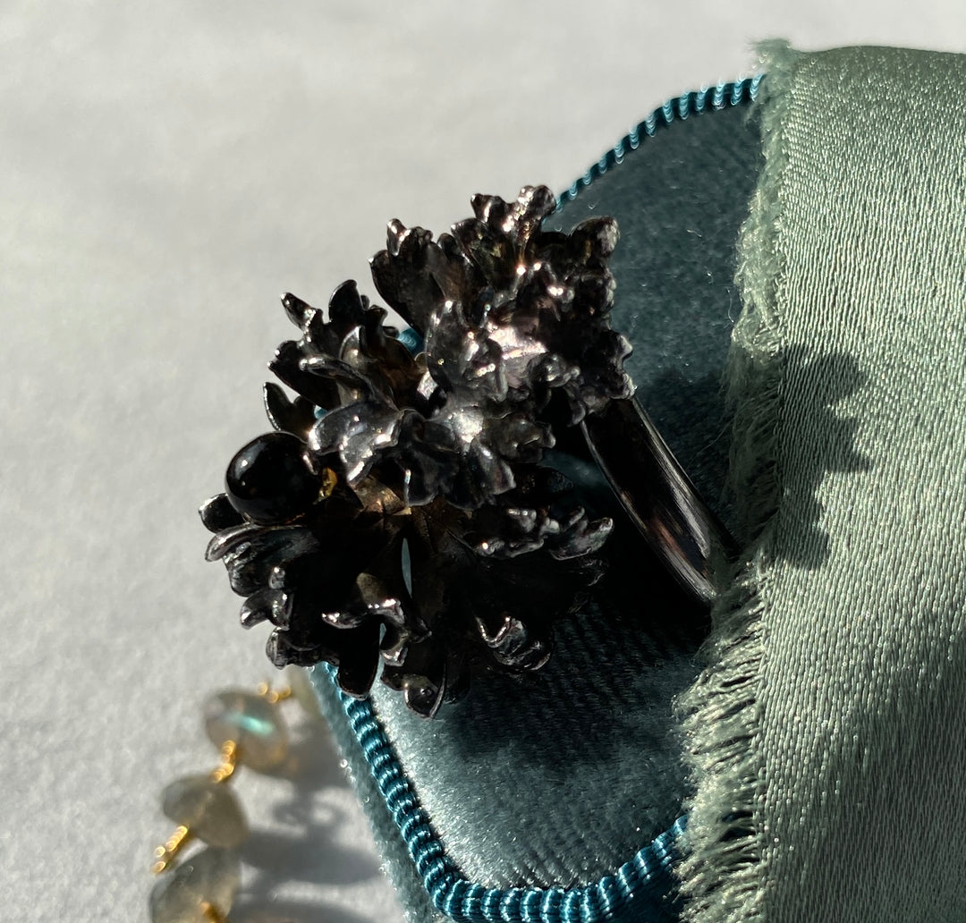 Vintage 1970s Brutalist Onyx Ring in Sterling Silver Size 8.25