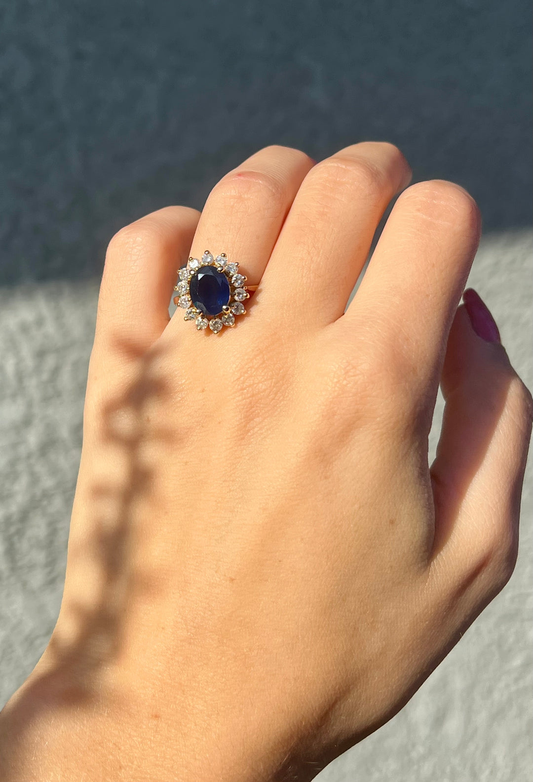 Vintage Deep Blue Sea Sapphire And Diamond Halo Ring in 14k Warm Yellow Gold 4.00tcw