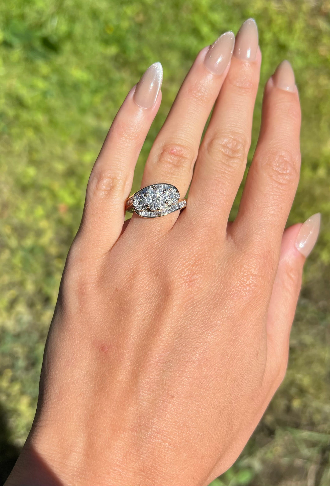 Wildflower 90’s Vintage Diamond Ring in 14k Gold