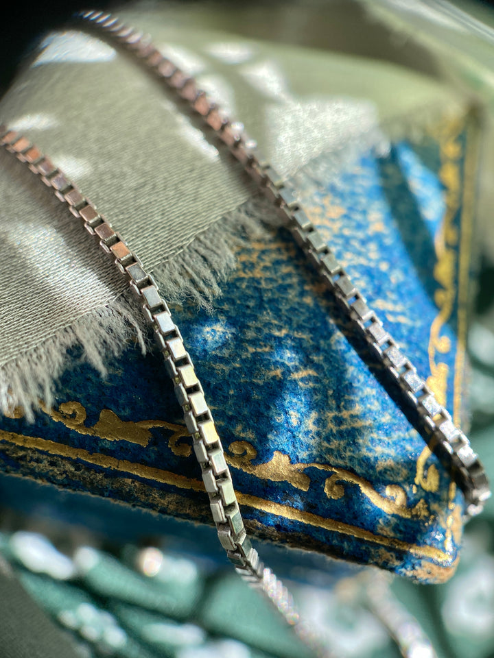 Stunning Box Chain In Solid 14k White Gold 20.75 “