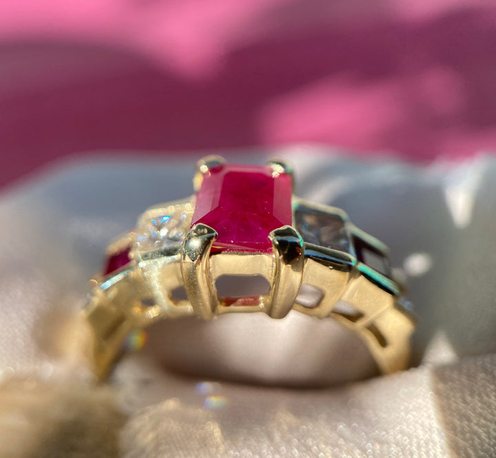 Vintage Natural Ruby And Diamond Graduated Ring in 14k Yellow Gold