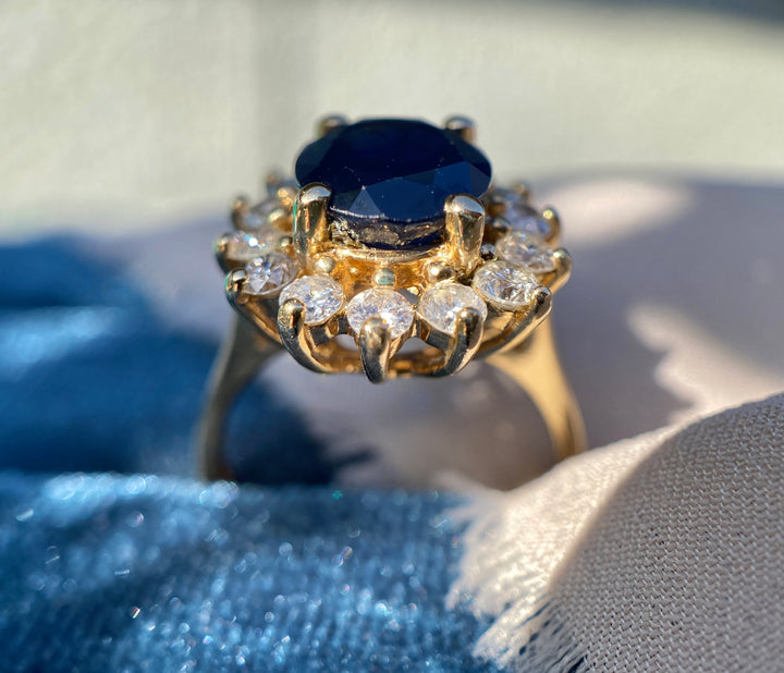 Vintage Deep Blue Sea Sapphire And Diamond Halo Ring in 14k Warm Yellow Gold 4.00tcw