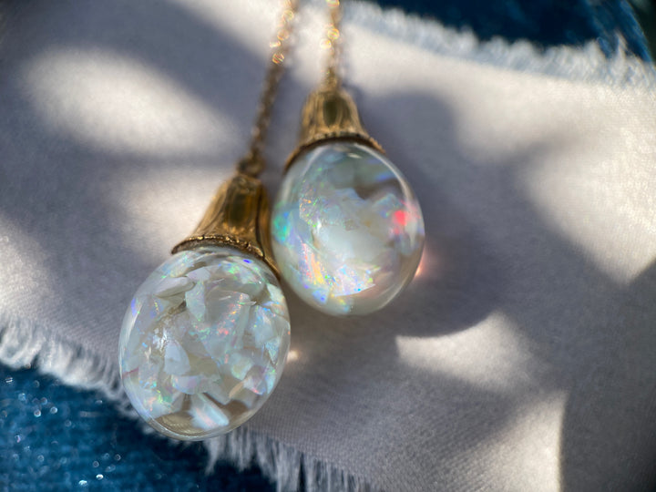 Art Deco Floating Opal Necklace 14k Warm Yellow Gold 16.25”
