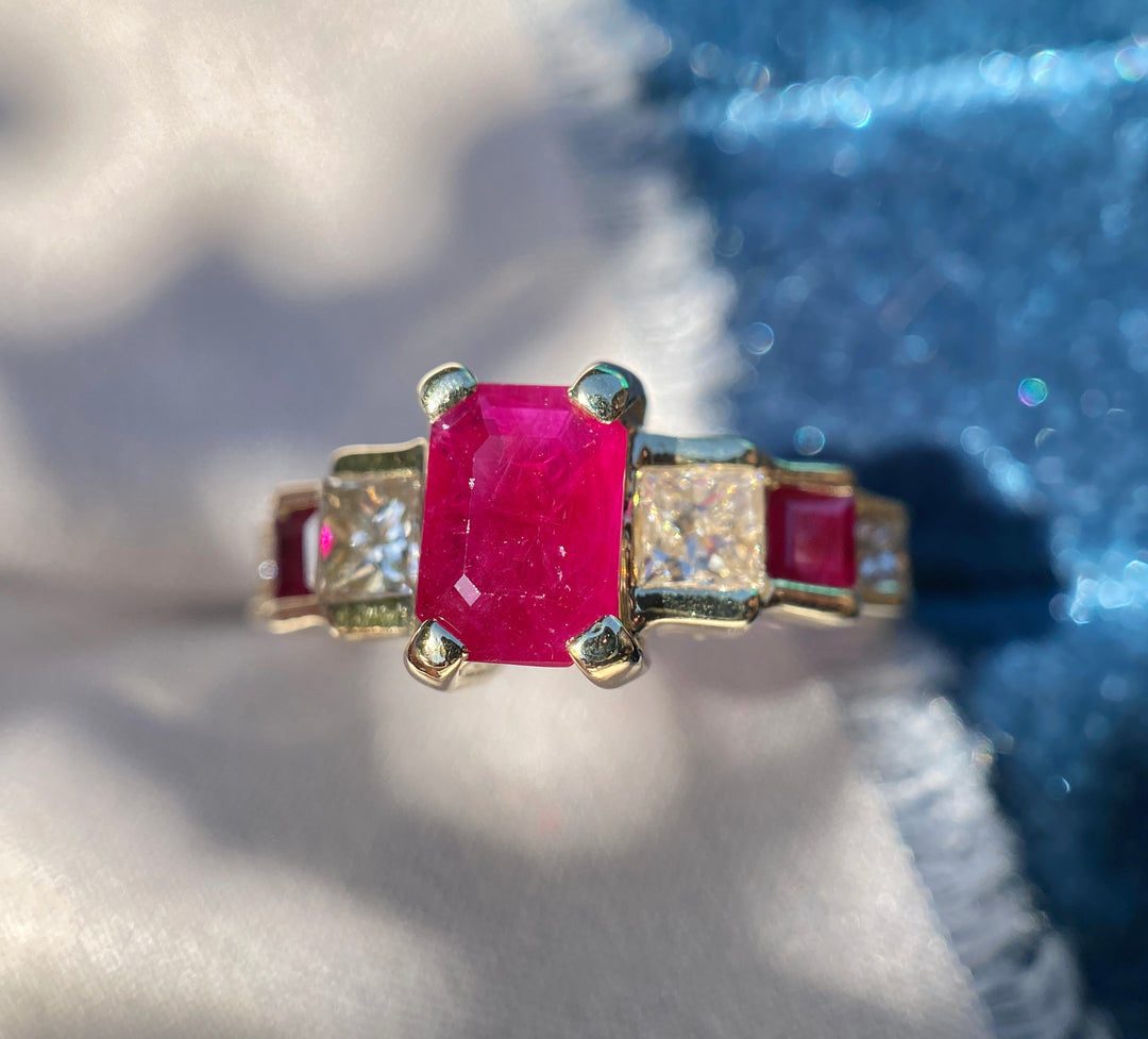 Vintage Natural Ruby And Diamond Graduated Ring in 14k Yellow Gold