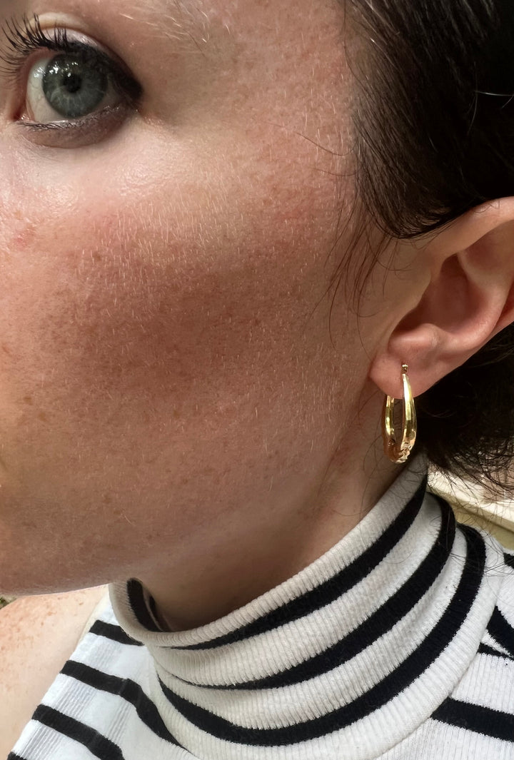 Detailed Twist 1” Hoops in 14k Yellow Gold