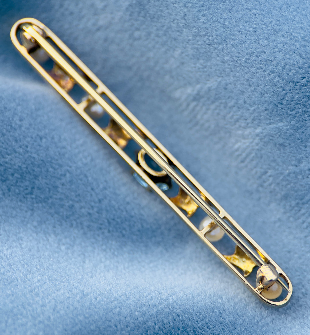 Vintage Aquamarine and Pearl Pin in 14k Yellow Gold