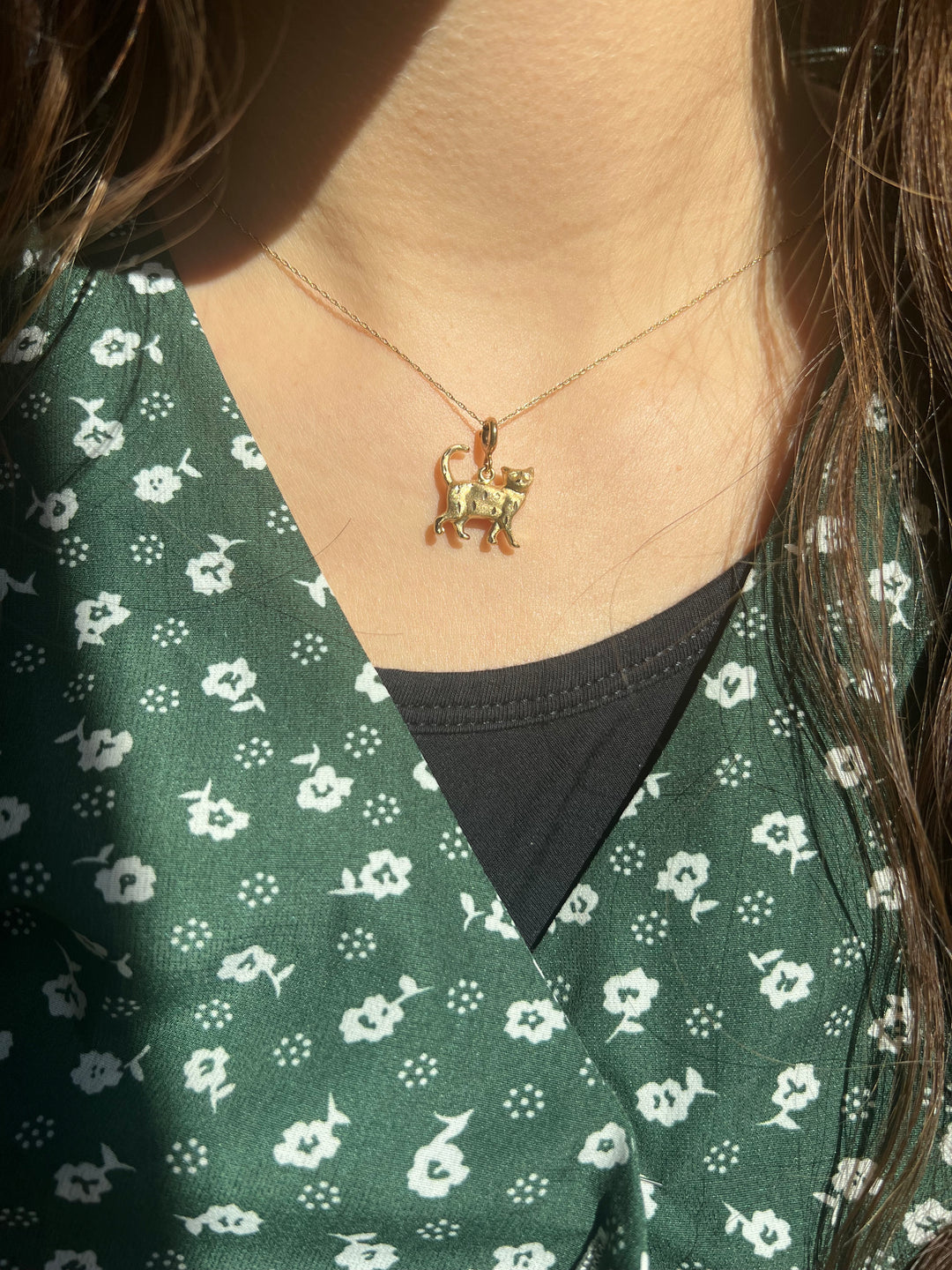 Minimalist Feline Pendant/Charm in 14k Yellow Gold