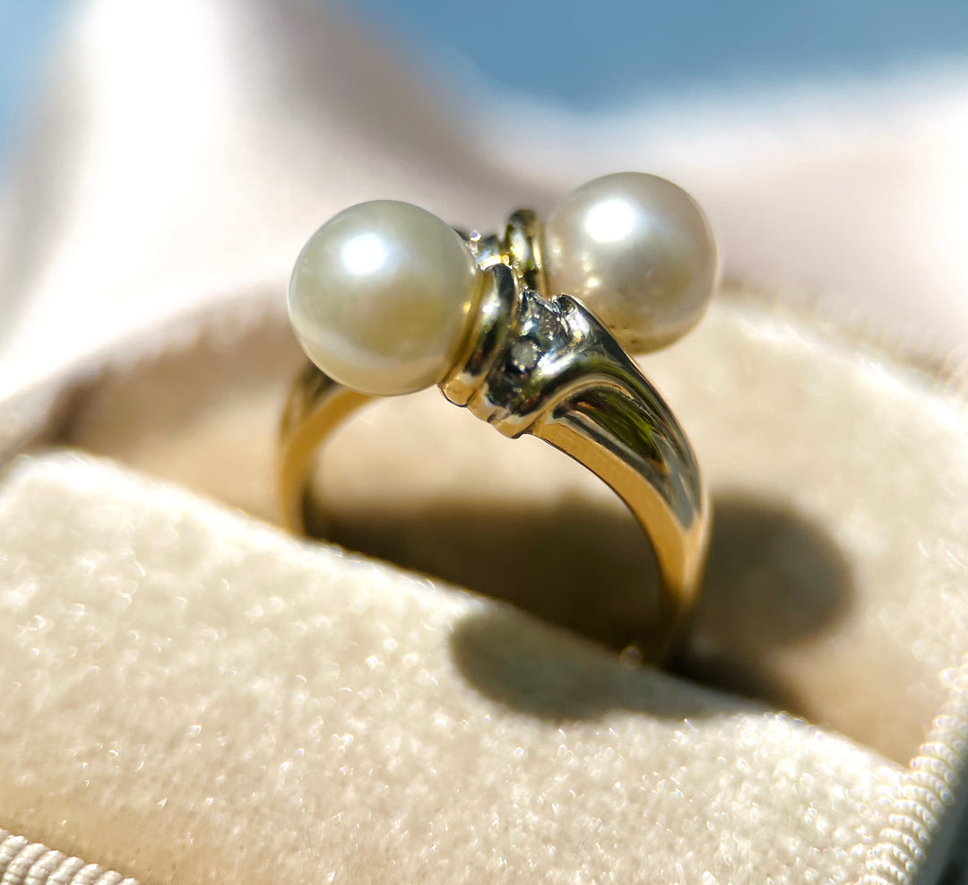 Pearl and Diamond Crossover Ring in 14k Yellow Gold