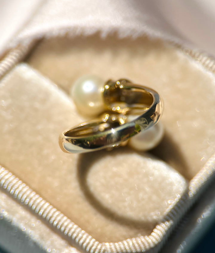 Pearl and Diamond Crossover Ring in 14k Yellow Gold