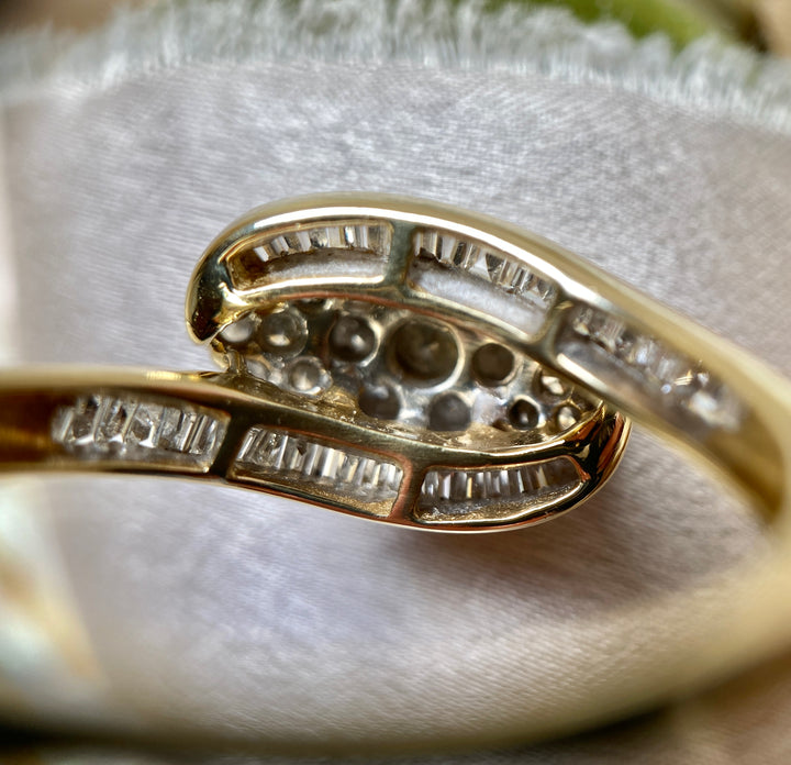 Wildflower 90’s Vintage Diamond Ring in 14k Gold