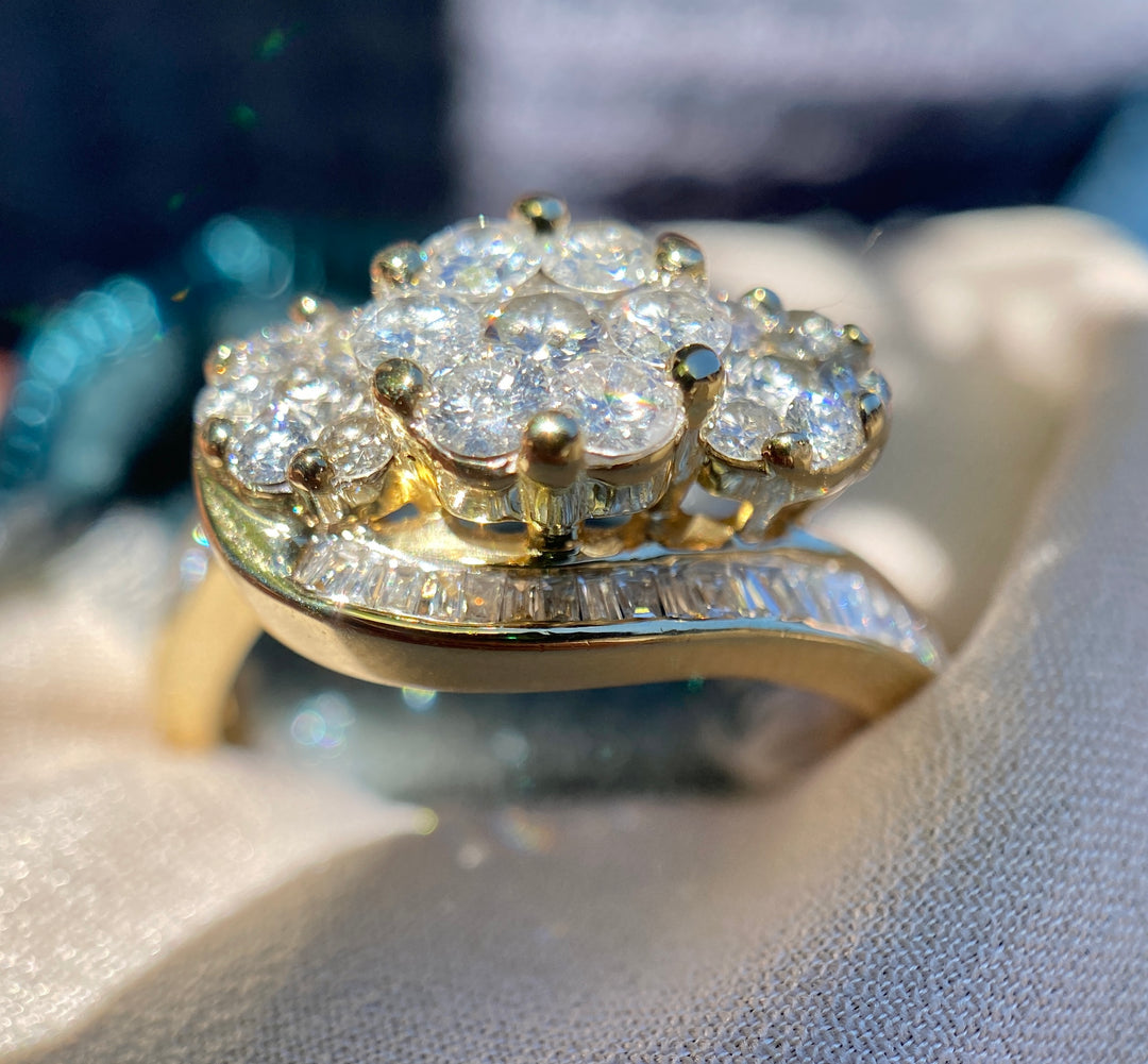 Wildflower 90’s Vintage Diamond Ring in 14k Gold