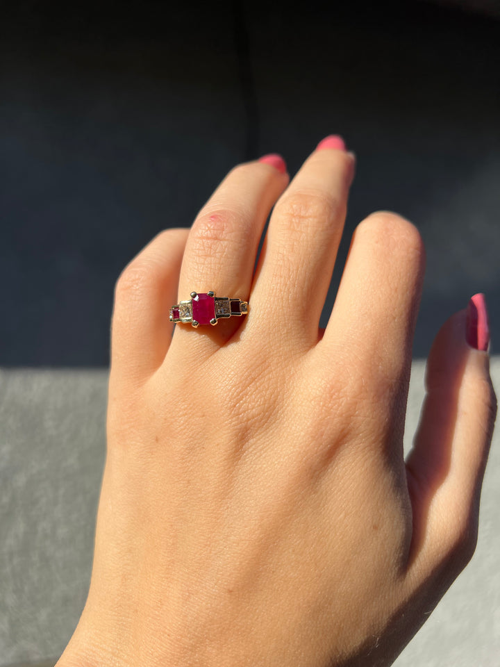 Vintage Natural Ruby And Diamond Graduated Ring in 14k Yellow Gold