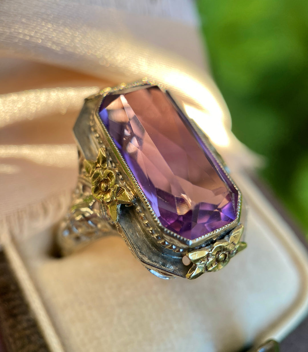 Vintage Floral Lavender Glass Ring in 14k Gold