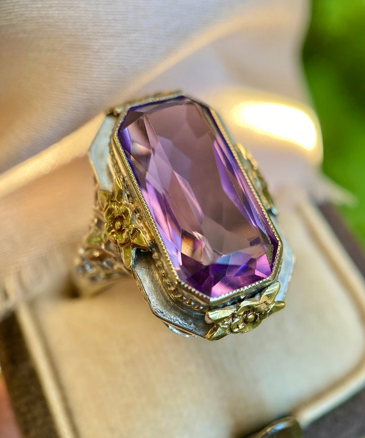 Vintage Floral Lavender Glass Ring in 14k Gold