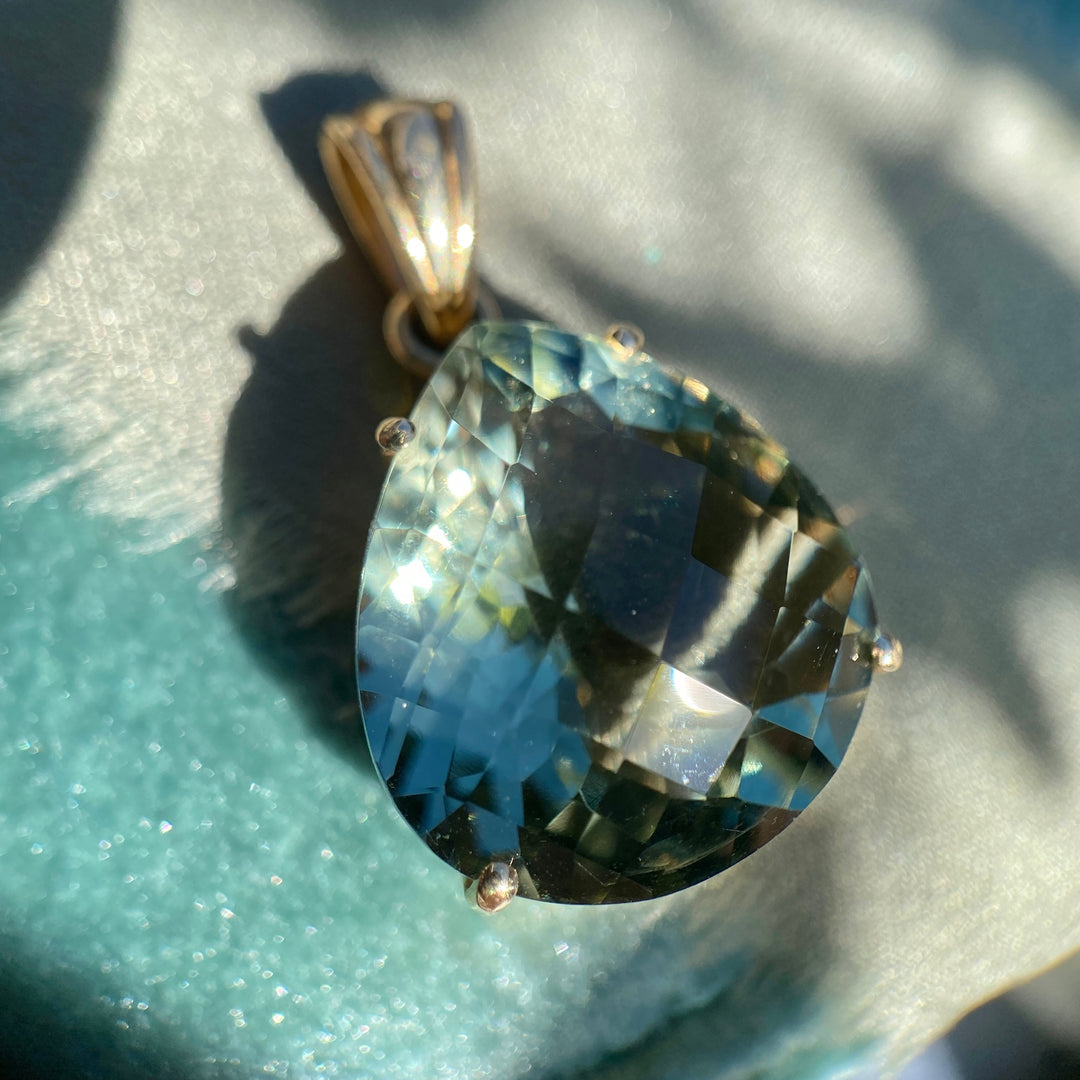 Green Amethyst Prasiolite TCW 15.60 Pendent in 14k Yellow Gold