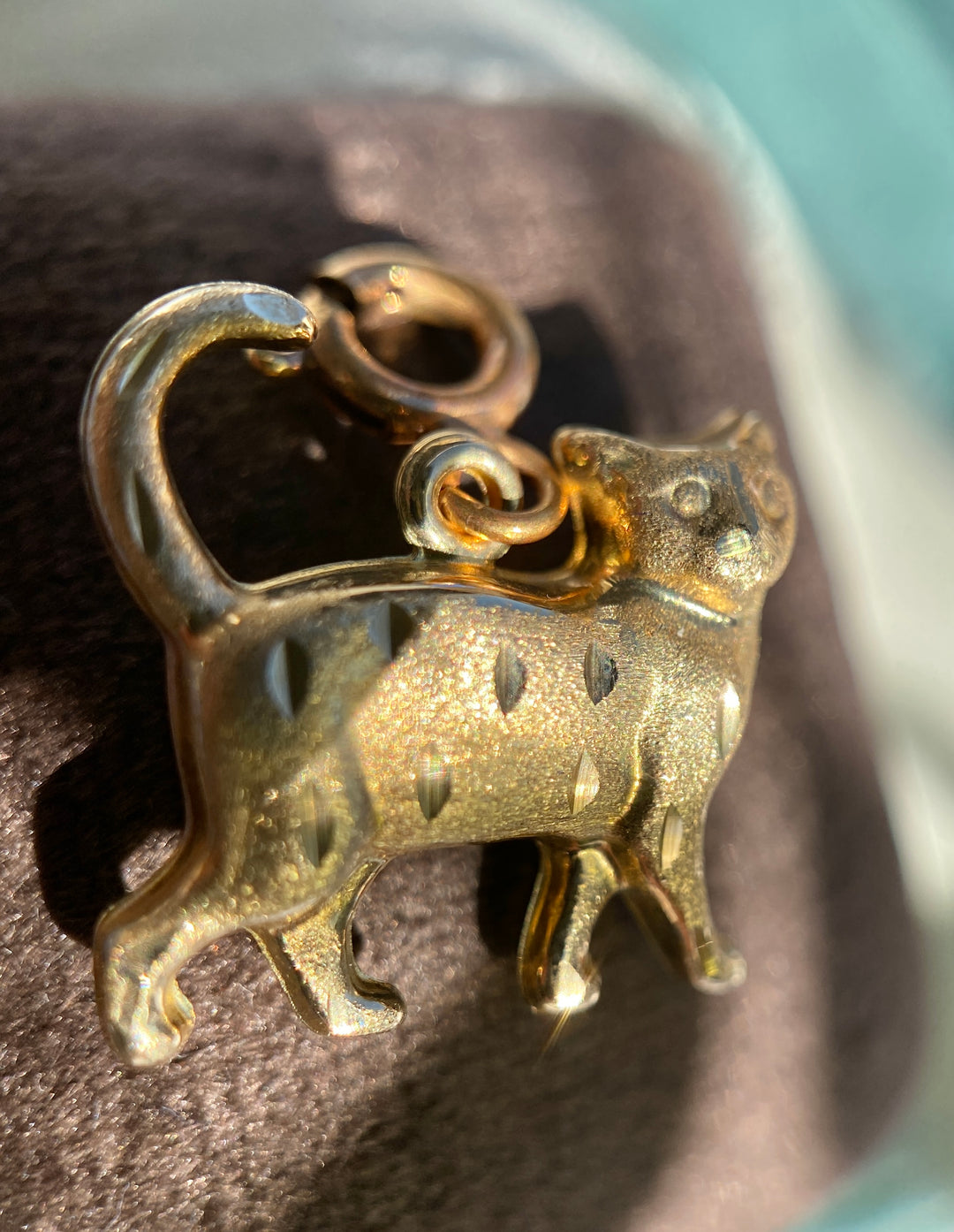 Minimalist Feline Pendant/Charm in 14k Yellow Gold