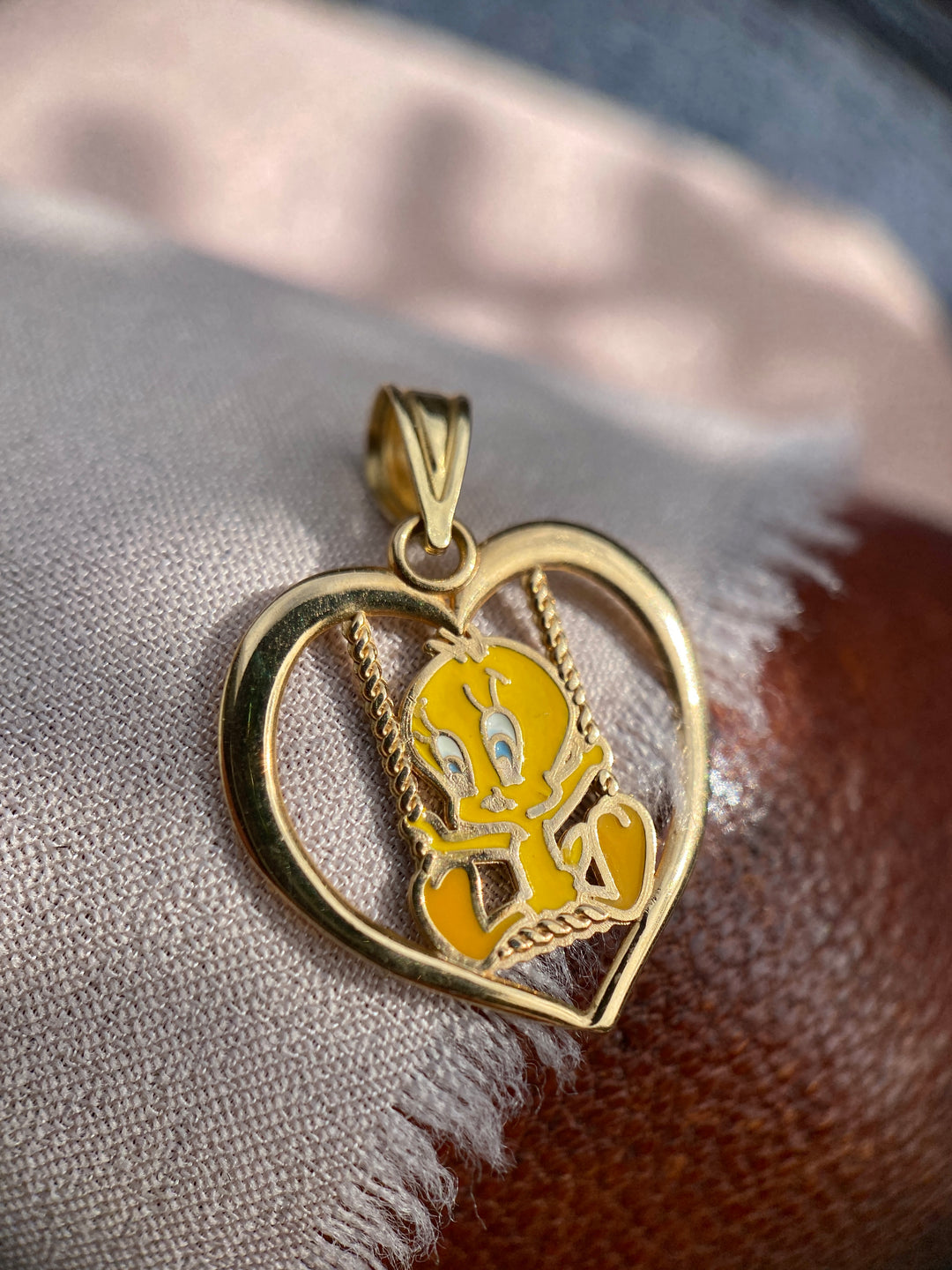 Yellow Canary Pendant in 14k Yellow Gold