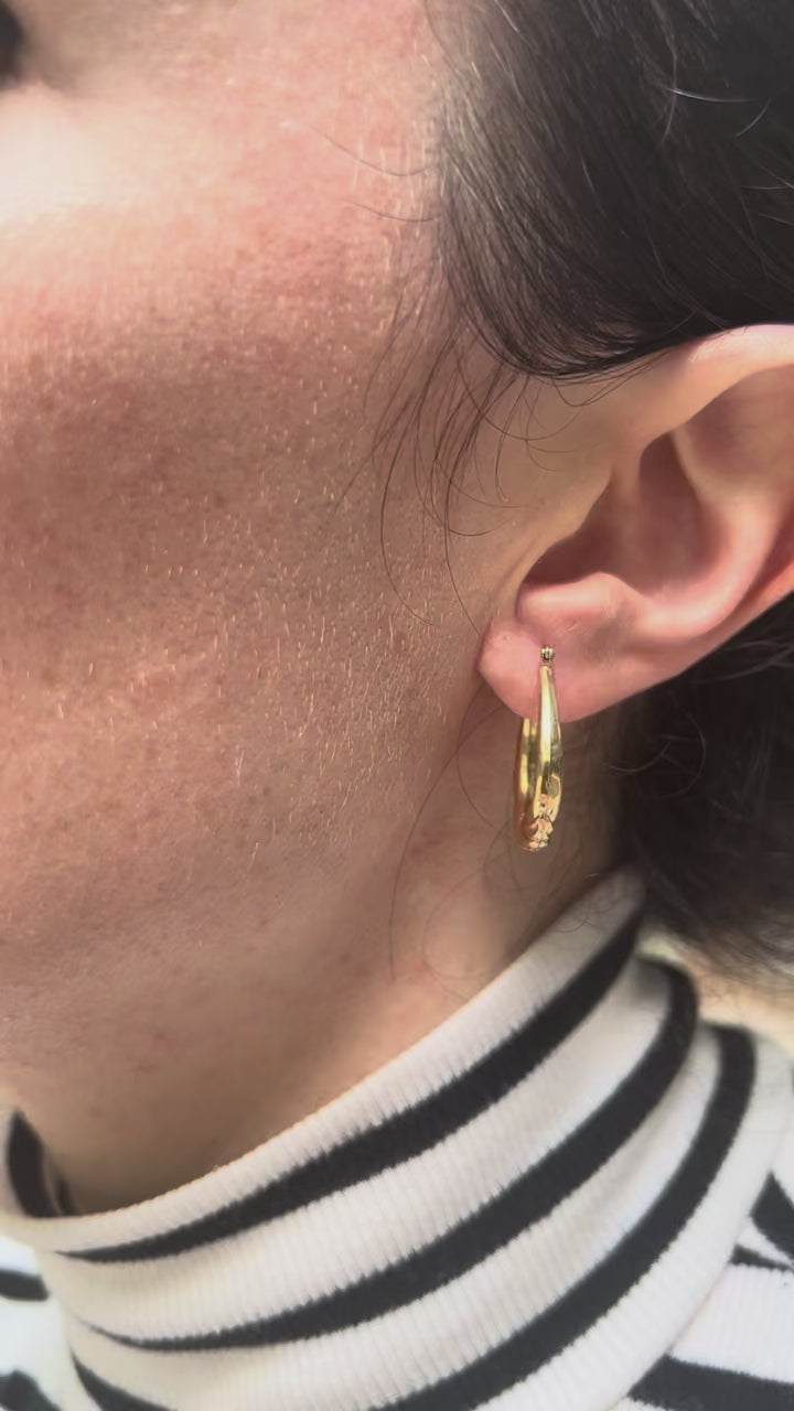 Detailed Twist 1” Hoops in 14k Yellow Gold