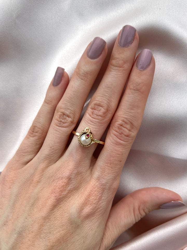 Vintage Snake & Creamy Pearl Ring in 14k Yellow Gold