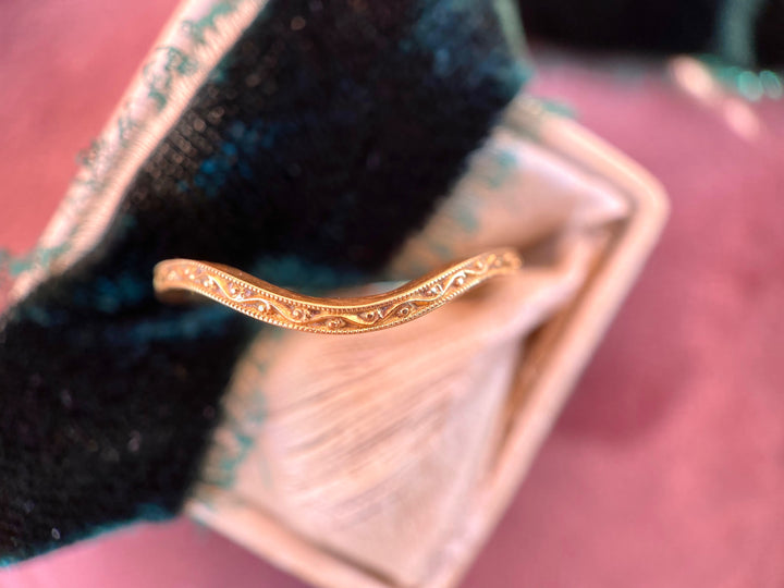 Jabel Detailed Scrollwork Chevron Band in 18k Yellow Gold