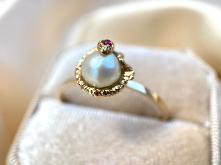 Vintage Snake & Creamy Pearl Ring in 14k Yellow Gold