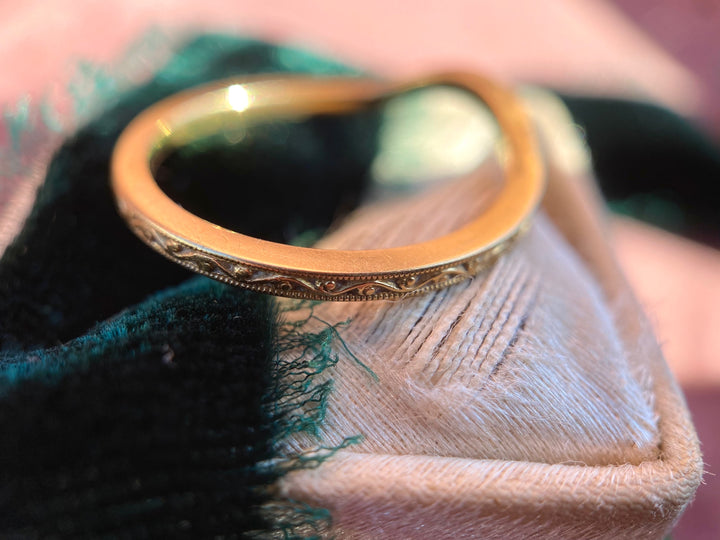 Jabel Detailed Scrollwork Chevron Band in 18k Yellow Gold